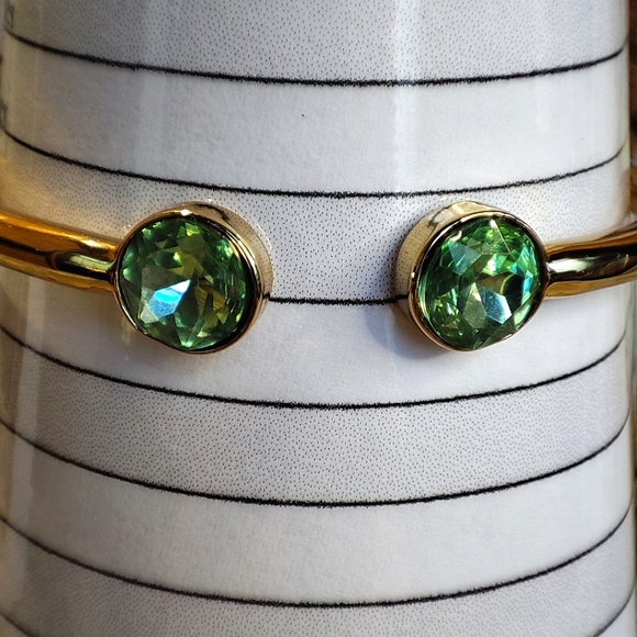 INC Brand New Shiny Gold Tone Hinge Bracelet Mint Green Faceted Stones NWT - Picture 5 of 8
